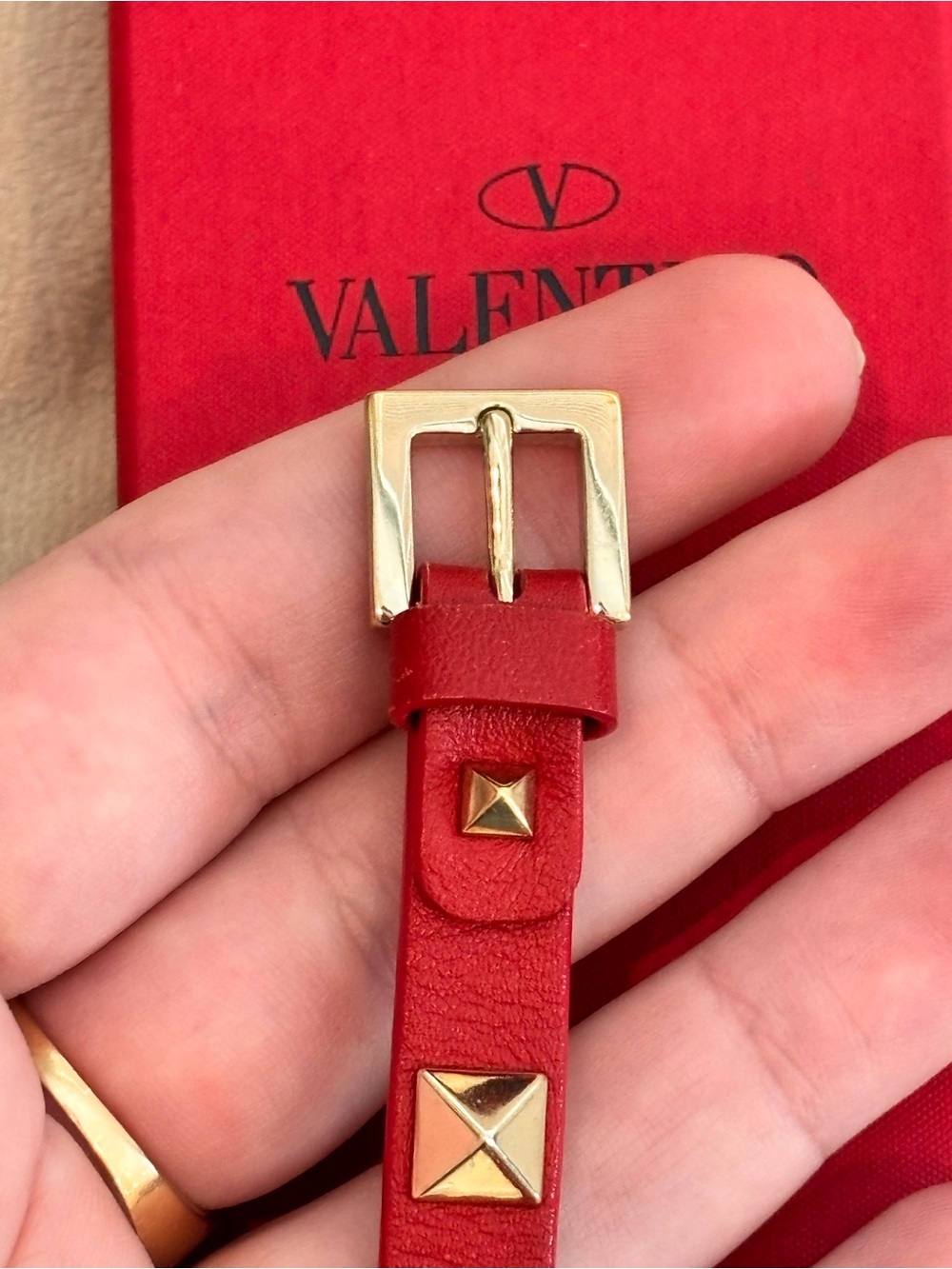 Valentino Garavani Rockstud Red Leather Bracelet W/ Box - Picture 12 of 14